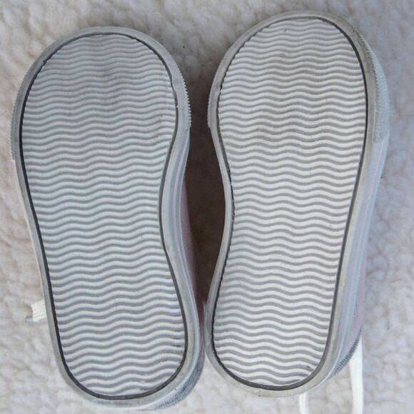 Lot of 5 girls shoes Rampage, Carters, Garanimals & more  (size 5) - Picture 16 of 16